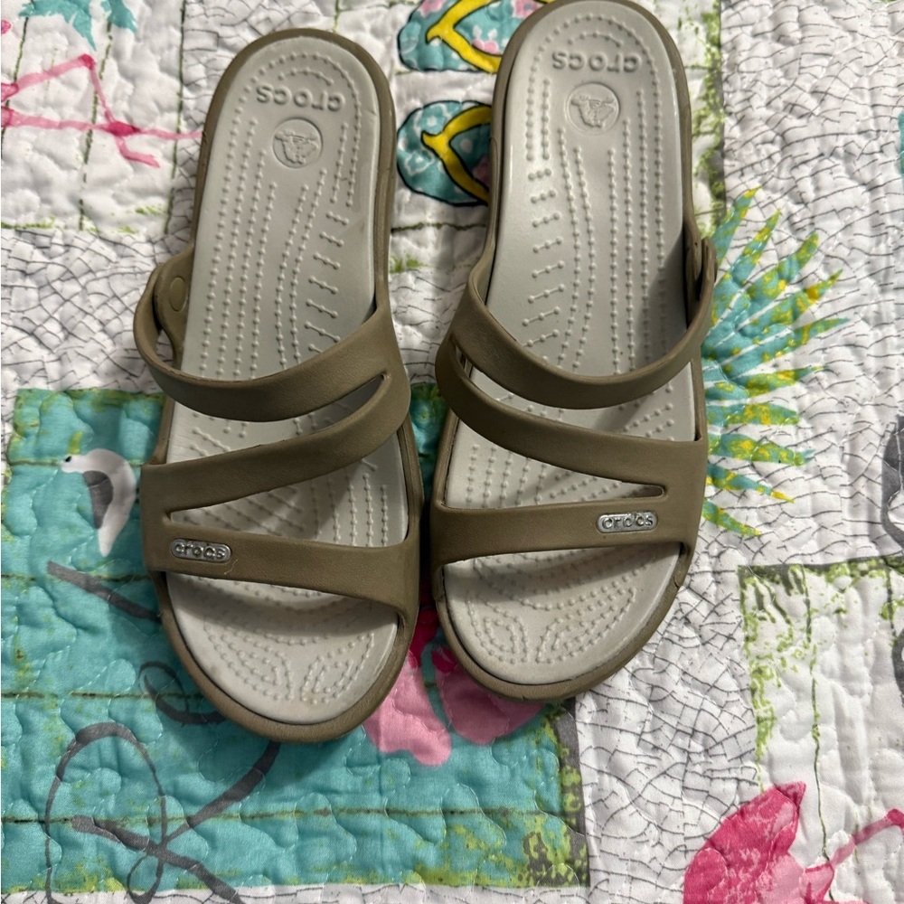 CROCS Women's tan  Slide Sandals